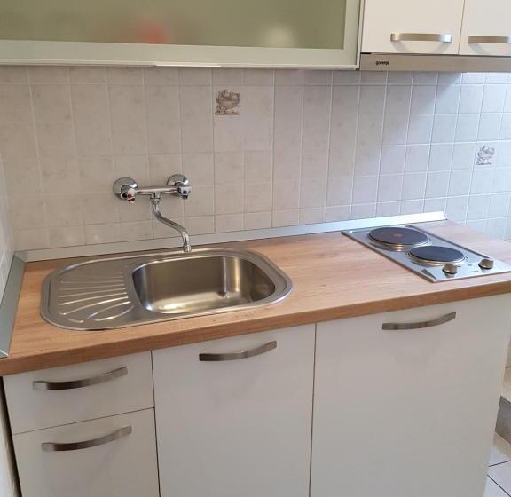 Студио Стандарт с Балконом, Accommodation Drasko