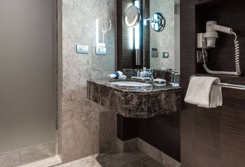 수피리어 룸, Radisson Hotel Astana