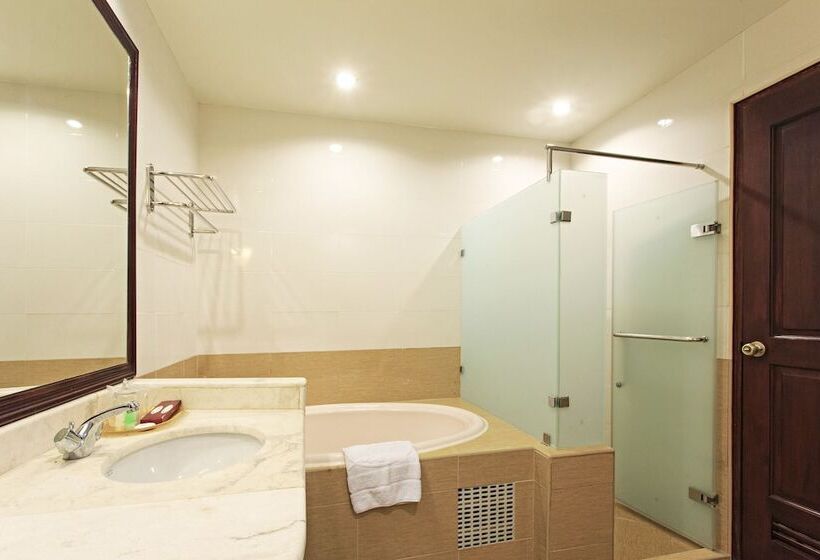 スイート, Sarrosa International Hotel And Residential Suites