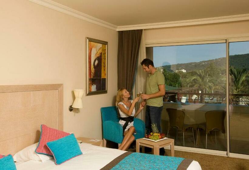 4인용 스탠다드 룸, Crystal De Luxe Resort & Spa   All Inclusive