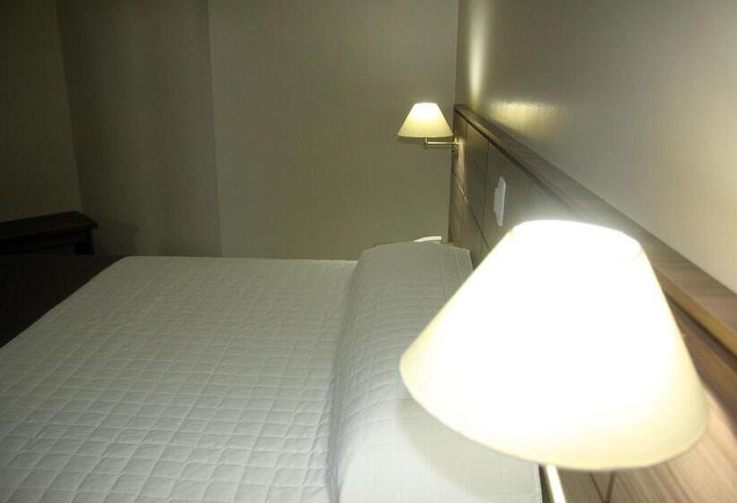 Номер Стандарт, Fenix Hotel Pouso Alegre