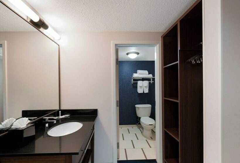 Номер Стандарт 2 Двуспальные Кровати, Fairfield Inn By Marriott Amesbury