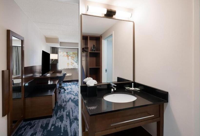 Номер Стандарт 2 Двуспальные Кровати, Fairfield Inn By Marriott Amesbury