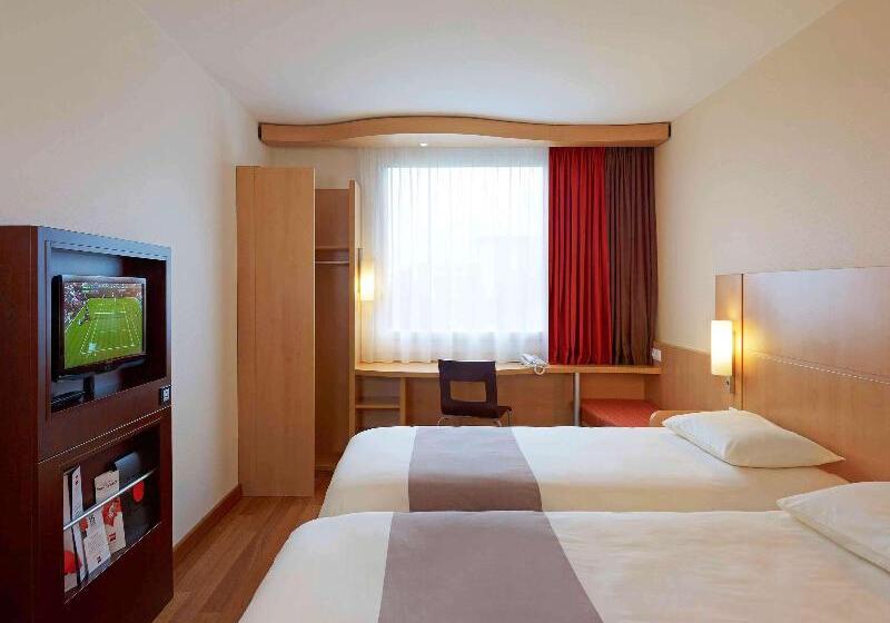 Номер Стандарт, Ibis Warszawa Reduta