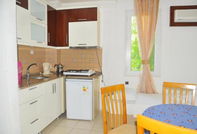 Семейный Номер Вид на Сад, California Apart Otel