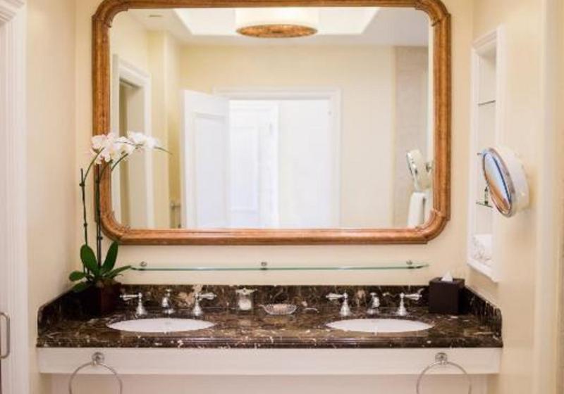 Люкс Кровать Кинг, Days Inn & Suites By Wyndham Cleburne Tx