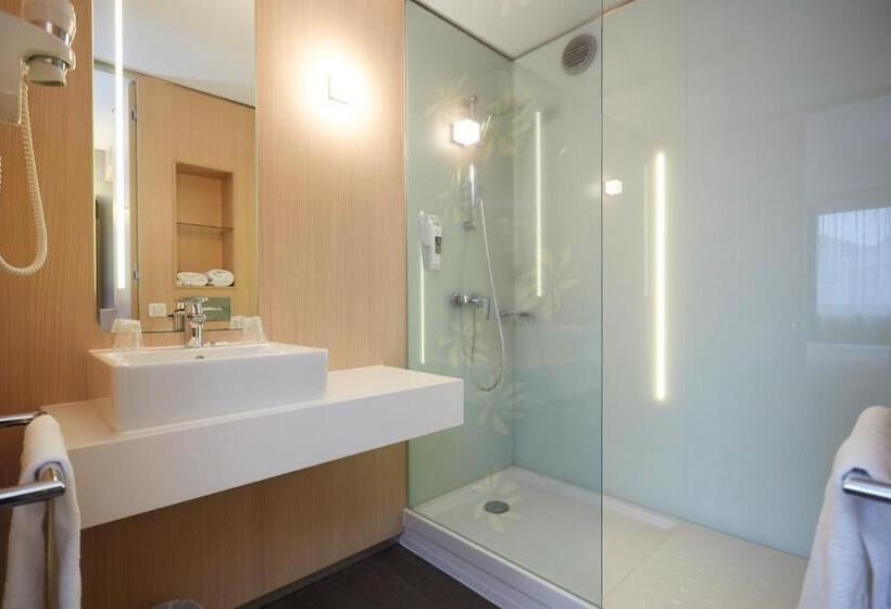 Номер Стандарт, Mercure Valenciennes Centre