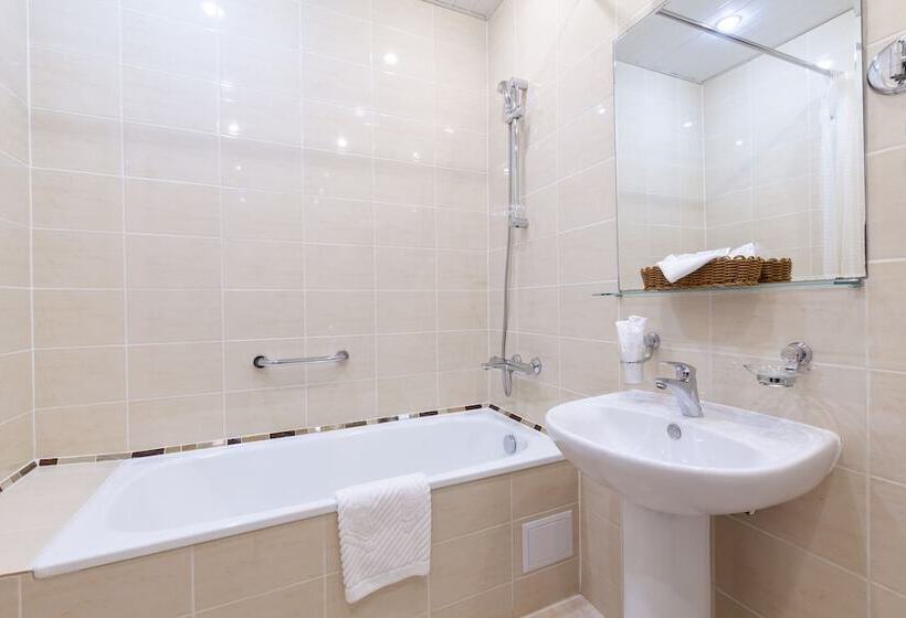 Quarto Deluxe, Bristol