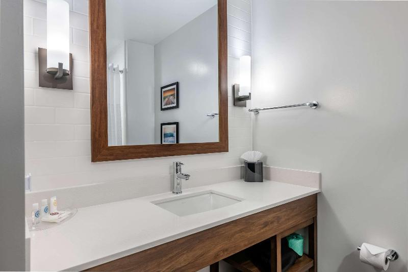 جناح جونيور مزوَّد بتراس, Krystal Grand Puerto Vallarta