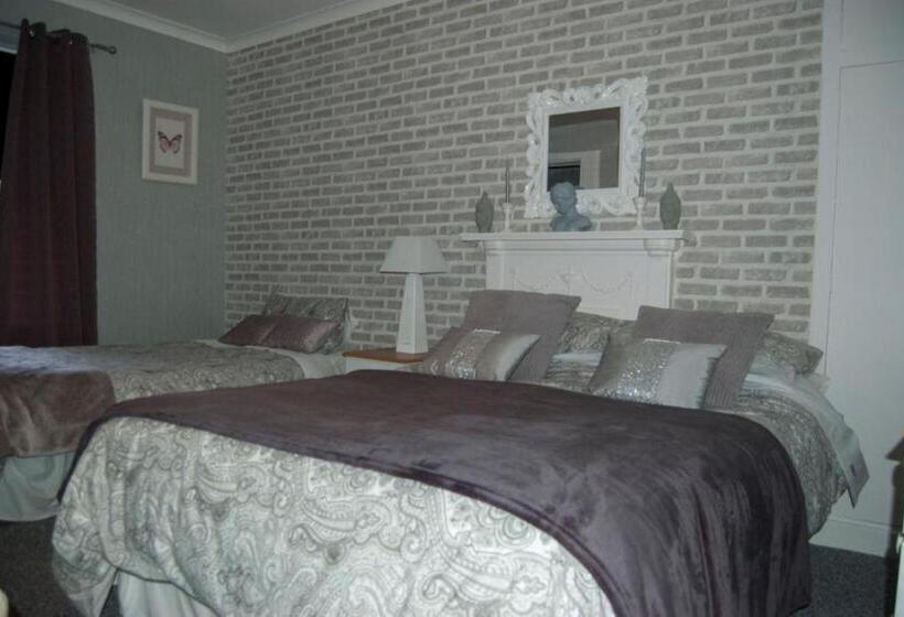 اتاق استاندارد سه نفره, Le Spada Bed And Breakfast