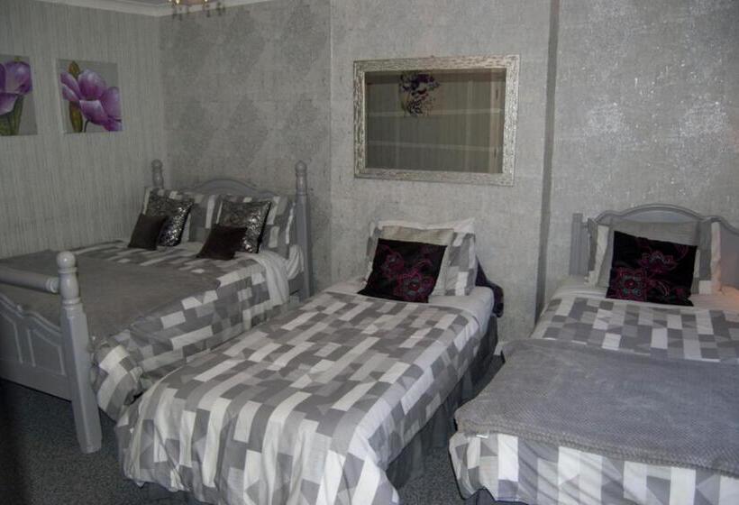اتاق خانوادگی, Le Spada Bed And Breakfast