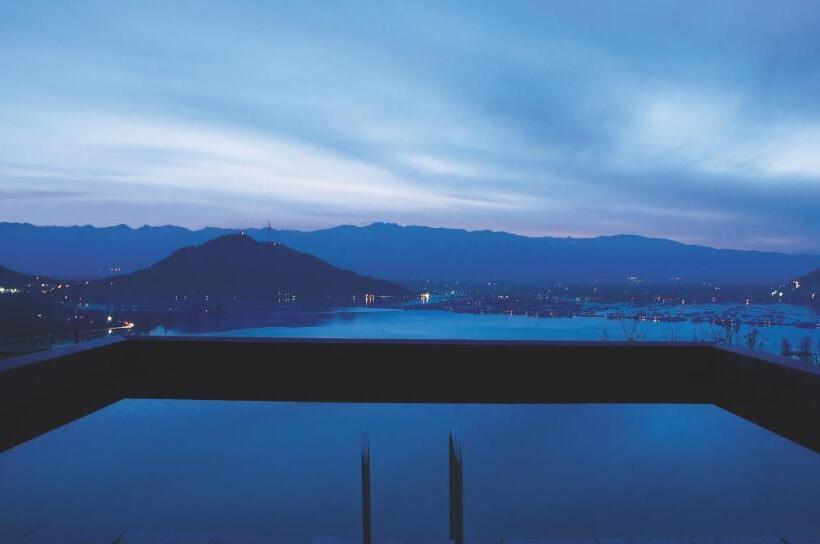 高级客房, Taj Dal View Srinagar