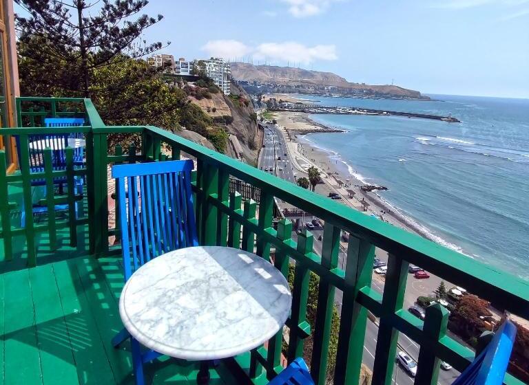 Номер Deluxe Вид на Море с Балконом, Second Home Peru
