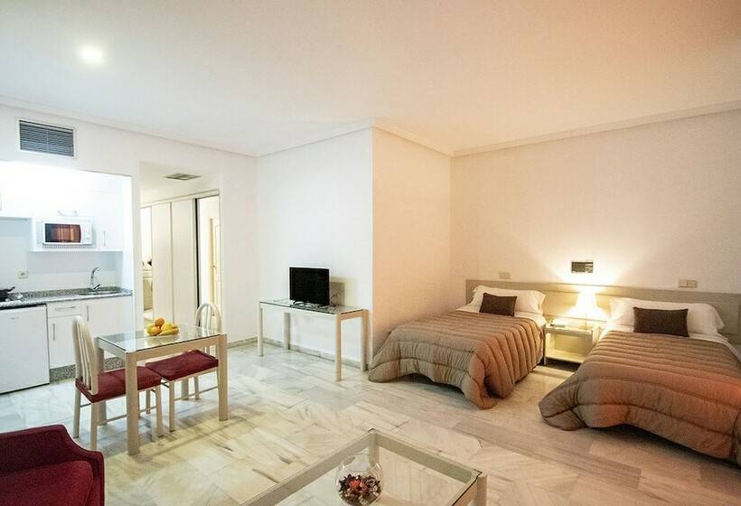 Студия Стандарт, Hospedium Hotel Apartamentos Simón Verde
