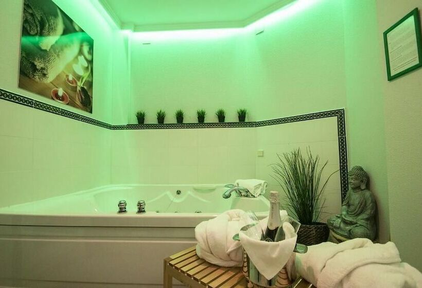 Студия Стандарт, Hospedium Hotel Apartamentos Simón Verde