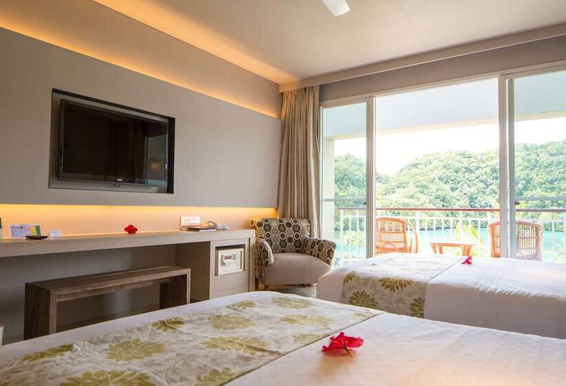 اتاق لوکس با چشم‌انداز دریا, Palau Royal Resort