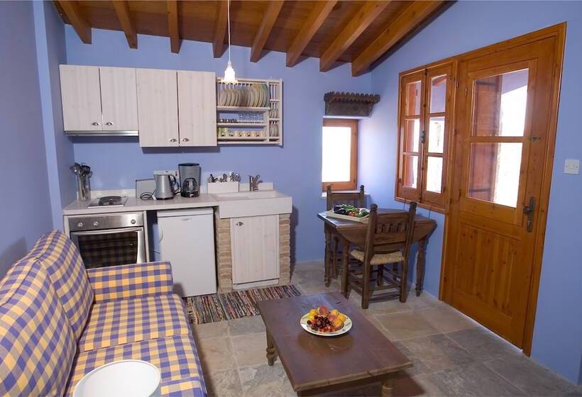 Студия Стандарт, Eveleos Country House