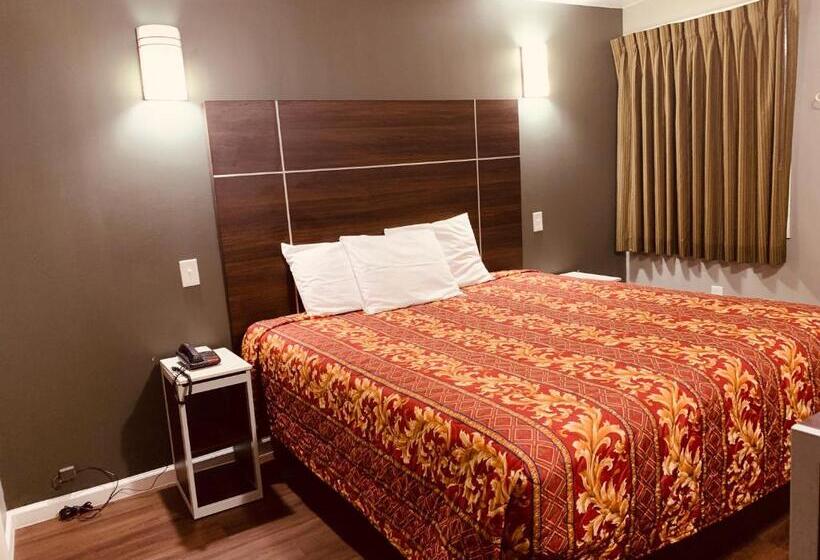 سوئیت با تخت بزرگ, Red Carpet Inn  Norristown