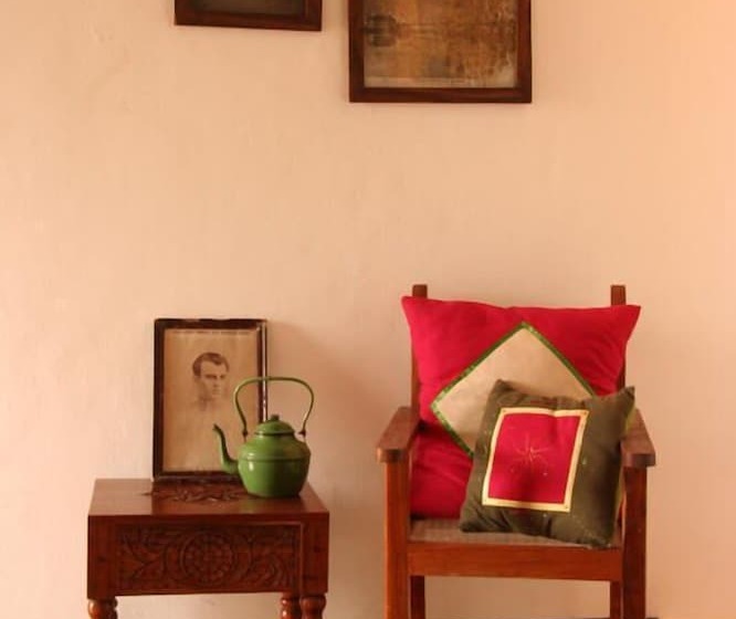 اتاق لوکس, The Swahili House