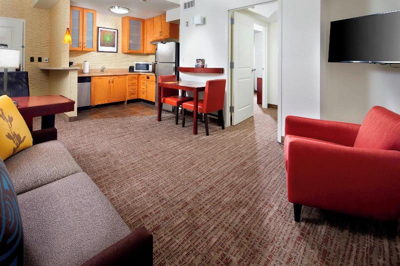 带大床的套房, Residence Inn By Marriott San Antonio Six Flags At The Rim