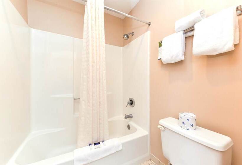 Номер Deluxe, Americas Best Value Inn Plattsburgh