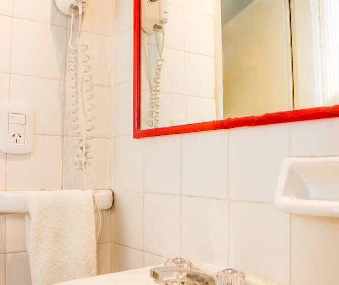تختخواب در اتاق مشترک, Play Hostel Arcos