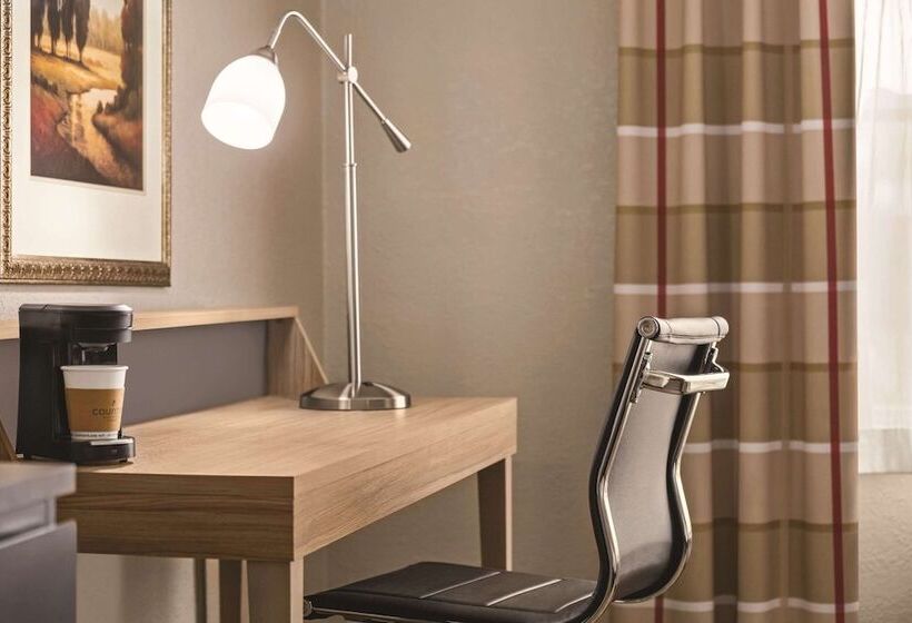 带按摩浴盆的套房, Country Inn & Suites By Radisson, Georgetown, Ky