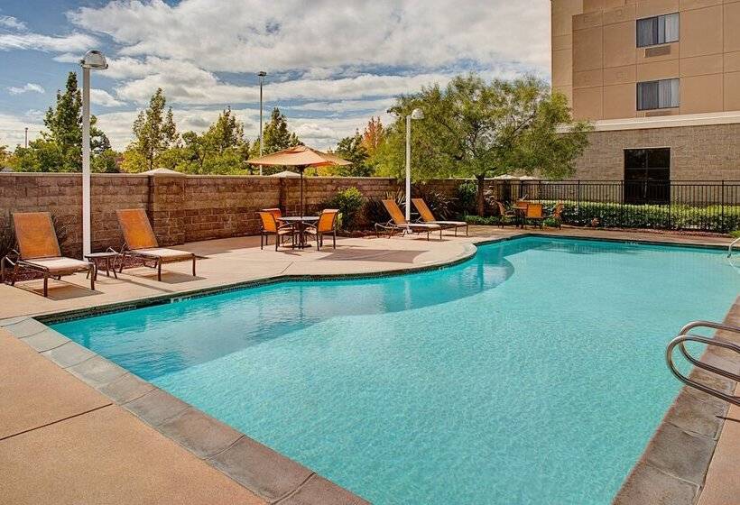 סוויטה, Courtyard By Marriott Sacramento Midtown