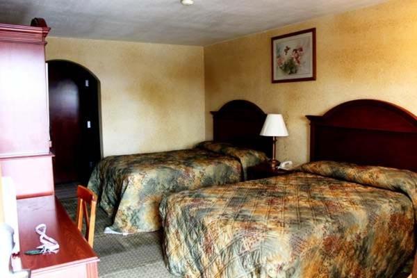 Номер Стандарт, Summit Inn Hempstead