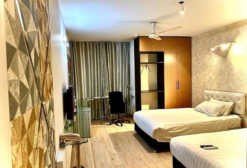 اتاق اجرایی, Contemporary Heights Hotel And Apartments