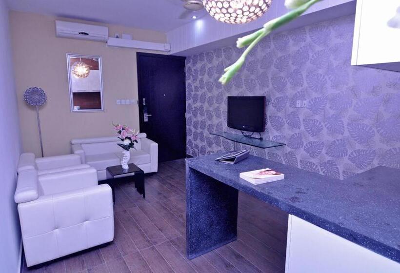 اتاق لوکس, Contemporary Heights Hotel And Apartments