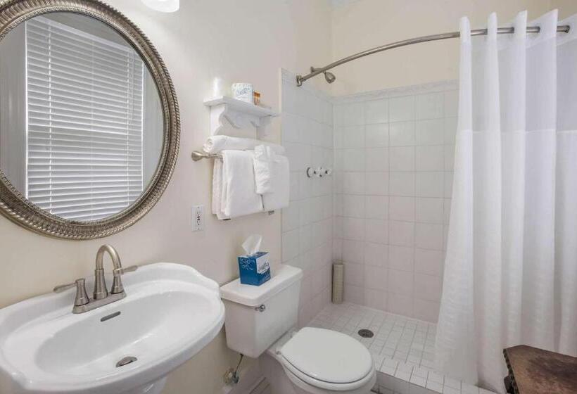 חדר סטנדרט, Coombs Inn & Suites