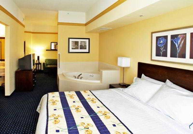 스위트 킹사이즈 침대, Springhill Suites By Marriott Grand Rapids Airport Southeast