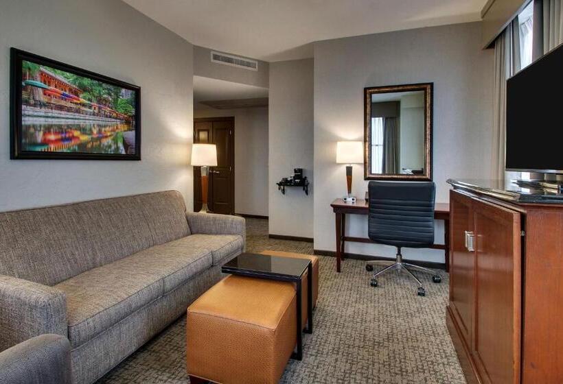 Suite, Drury Plaza Hotel San Antonio Riverwalk