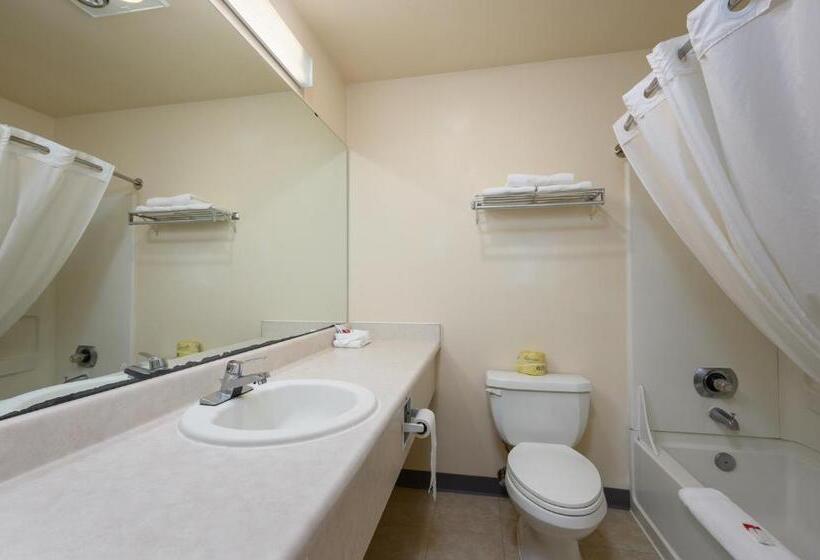 Номер Стандарт, Three Rivers Inn Sedro Woolley