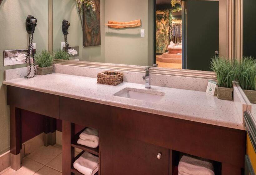 Люкс Кровать Кинг, Inn Of The Dove Romantic Luxury & Business Suites