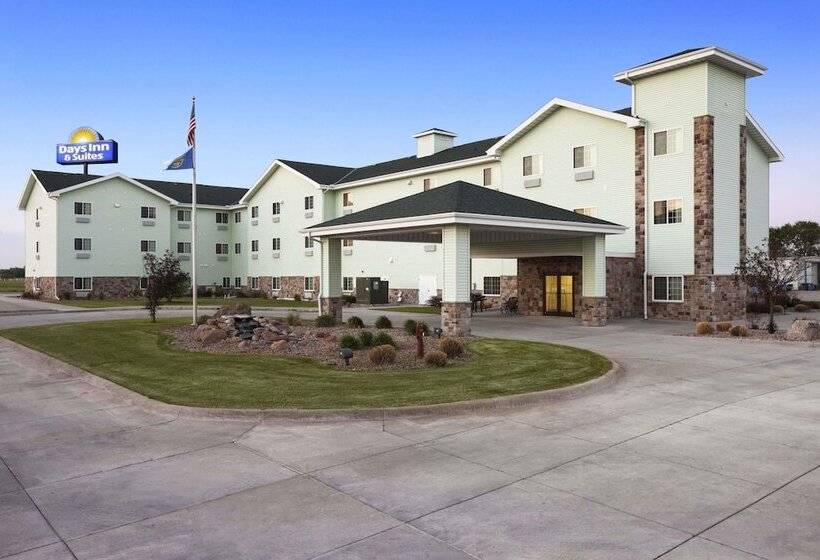스위트, Days Inn & Suites By Wyndham Columbus Ne