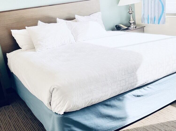 Номер Deluxe, Americinn By Wyndham Green Bay East