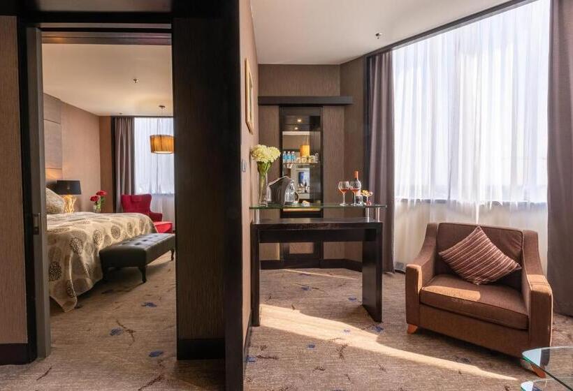 로얄 스위트, New World Suites