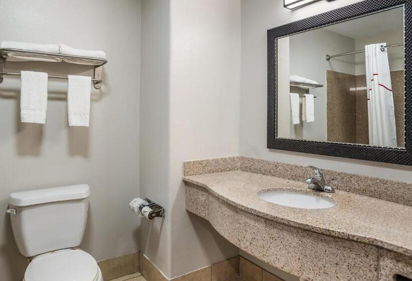 Люкс Кровать Кинг, Red Roof Inn & Suites Lake Charles