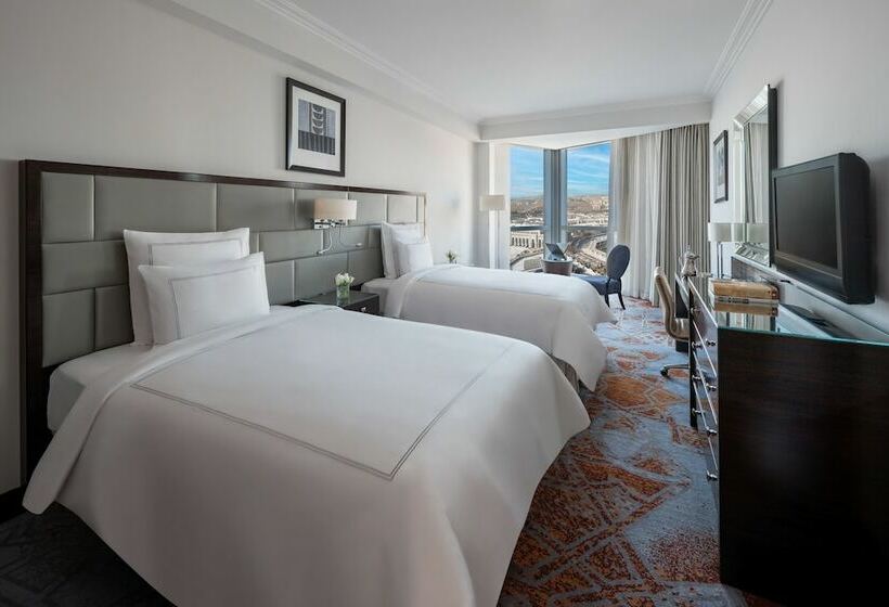 Классический Номер с Видом, Swissotel Makkah