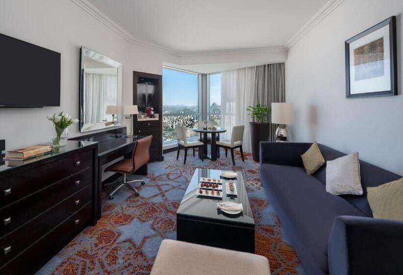 سوییت جونیور با چشم‌انداز شهر, Swissotel Makkah