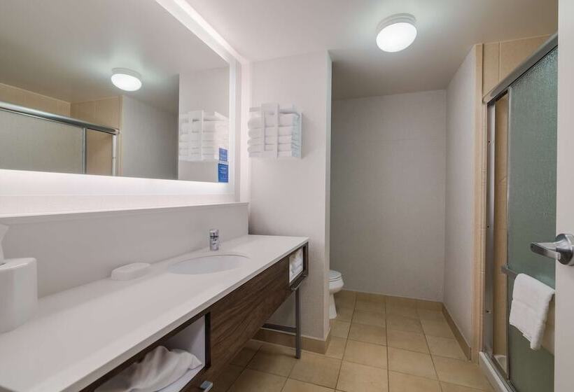 Номер Стандарт, Hampton Inn & Suites Plattsburgh