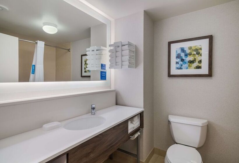 Номер Стандарт, Hampton Inn & Suites Plattsburgh