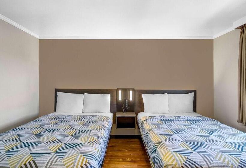 Четырехместный Номер Deluxe, Motel 6front Royal, Va