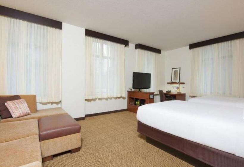 Номер Стандарт Кровать Квин Адаптированный для Инвалидов, Hyatt Place Des Moines/downtown