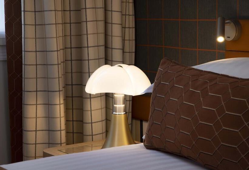 اتاق اجرایی, Sleeping Belle   Gare De Lyon Bastille