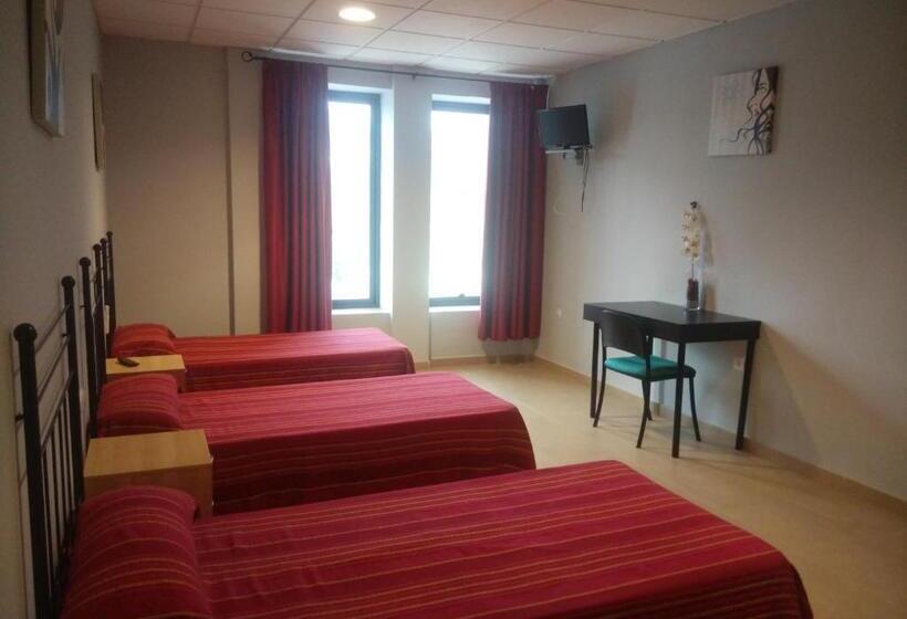 Номер Стандарт, Hostal La Molina