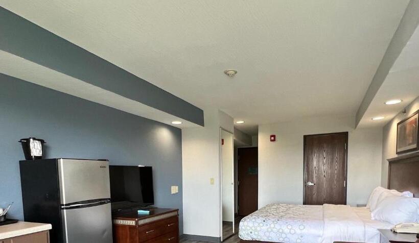 스위트 킹사이즈 침대, Hometowne Studios & Suites Washington