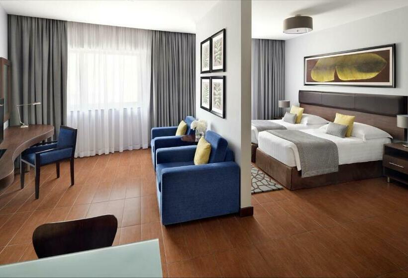 Deluxe Room, Mövenpick Hotel Apartments Al Mamzar Dubai